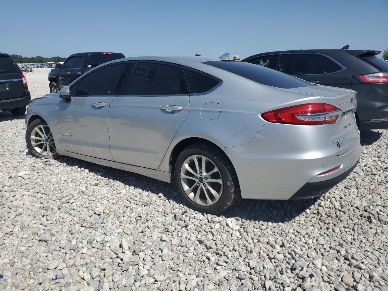 3FA6P0LU7KR183863 2019 FORD FUSION - Image 2