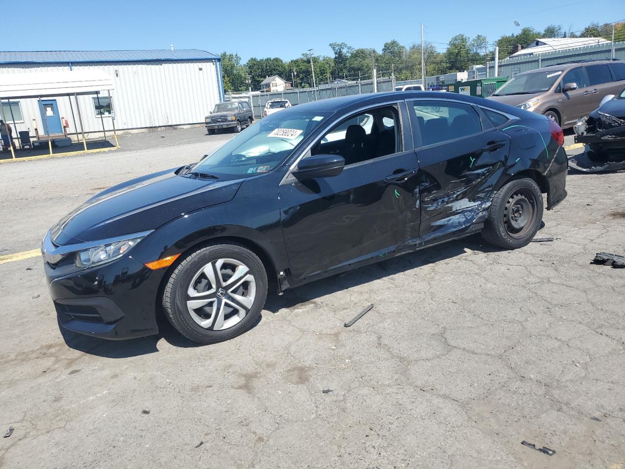 2HGFC2F56JH574875 2018 HONDA CIVIC - Image 1