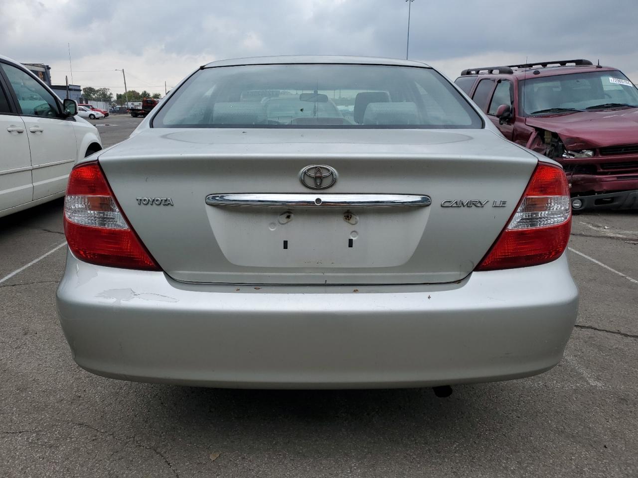 4T1BE32K22U016704 2002 Toyota Camry Le