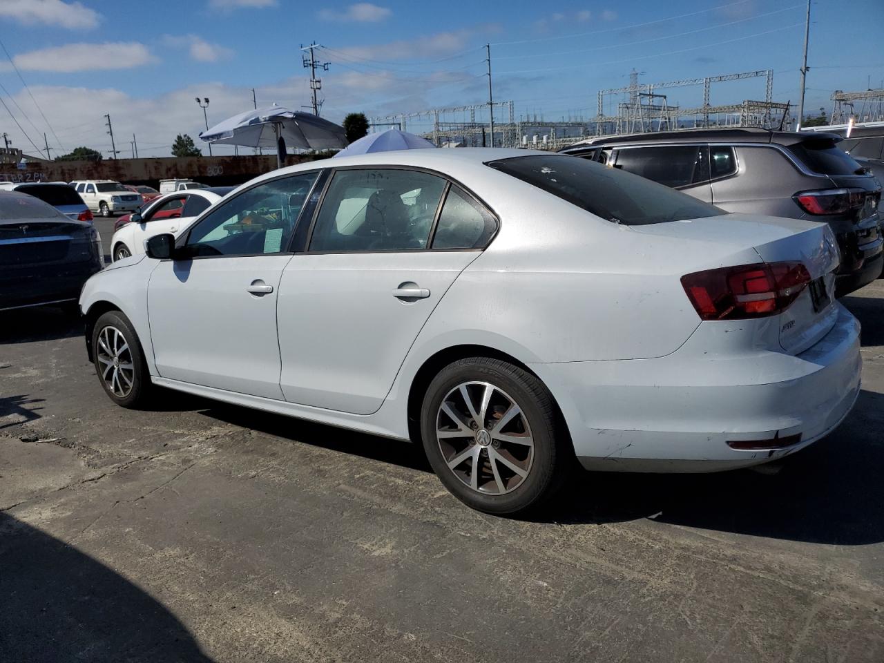 3VW2B7AJ1JM260244 2018 VOLKSWAGEN JETTA - Image 2