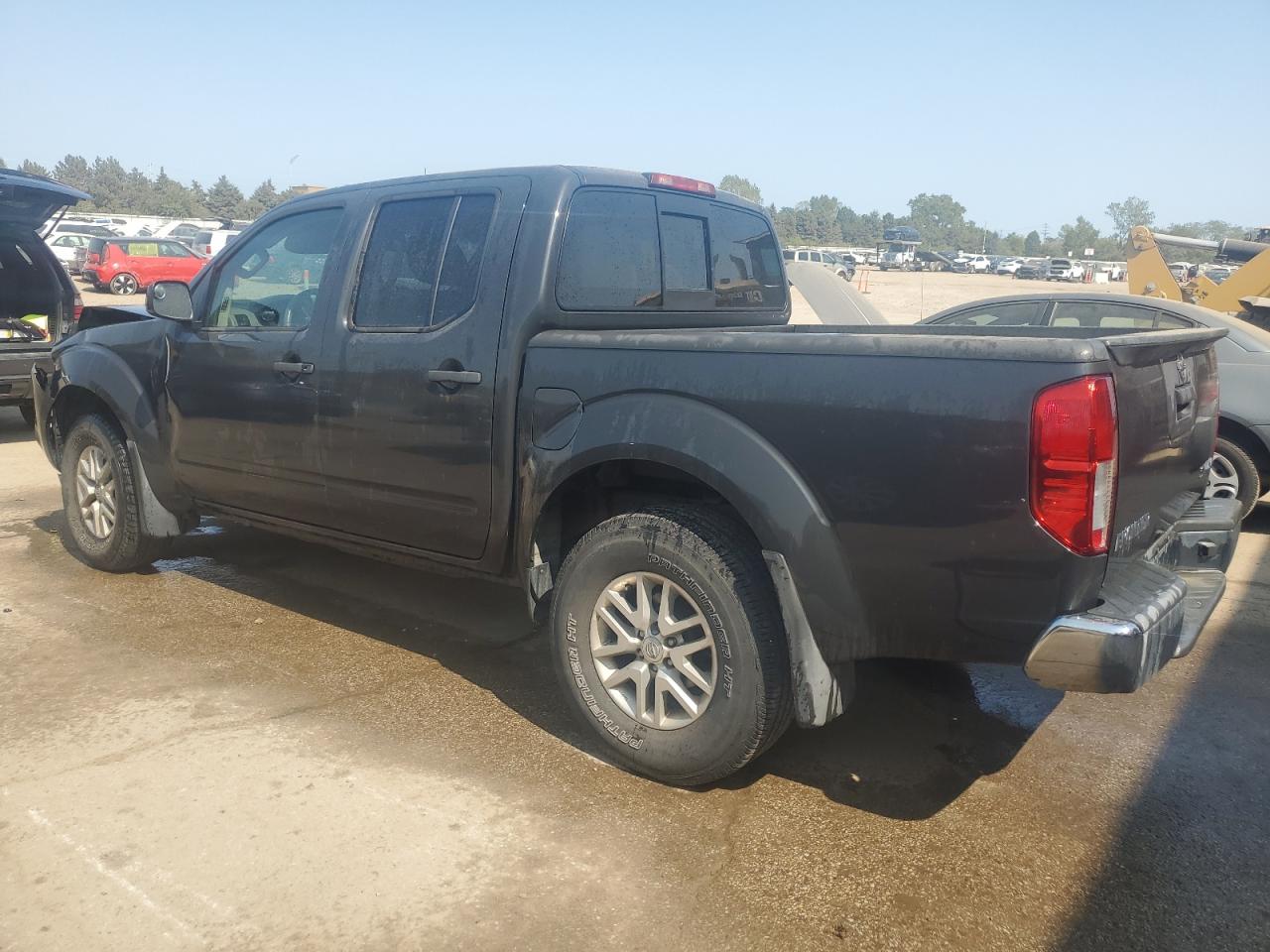 1N6AD0EV9FN727806 2015 NISSAN NAVARA - Image 2