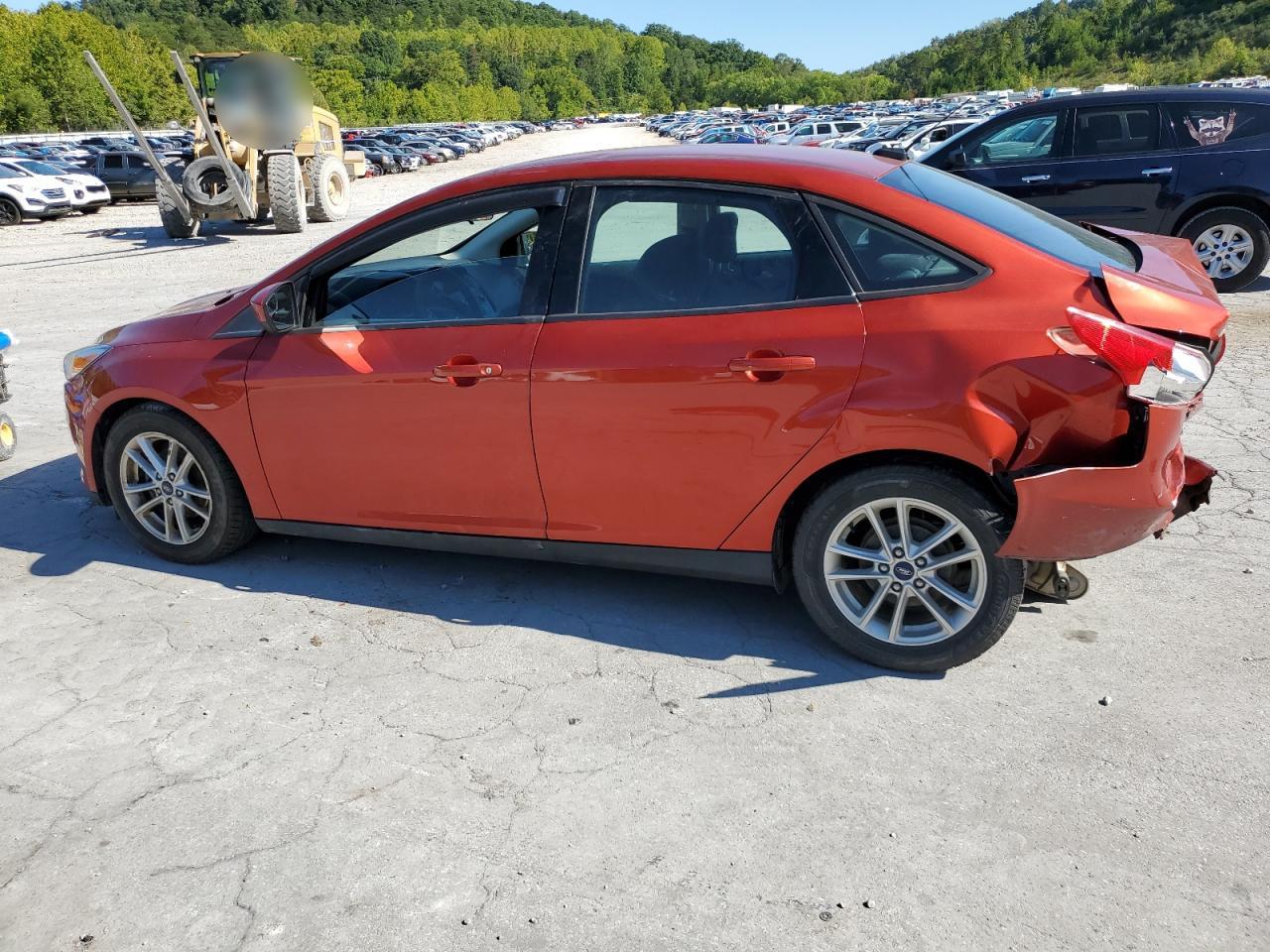 VIN 1FADP3F20JL292424 2018 FORD FOCUS no.2