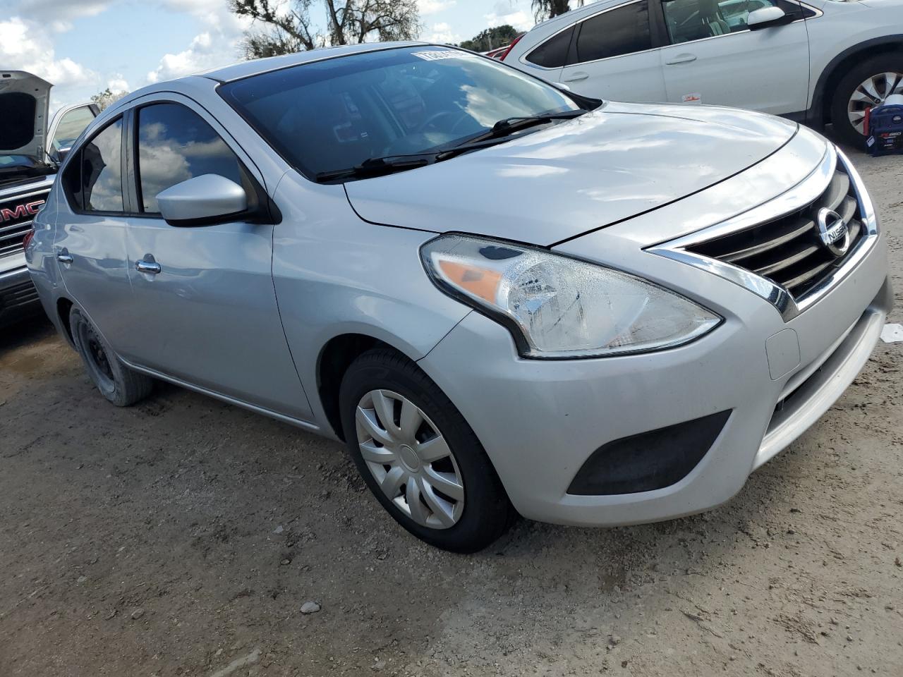 2017 Nissan Versa - Image 4