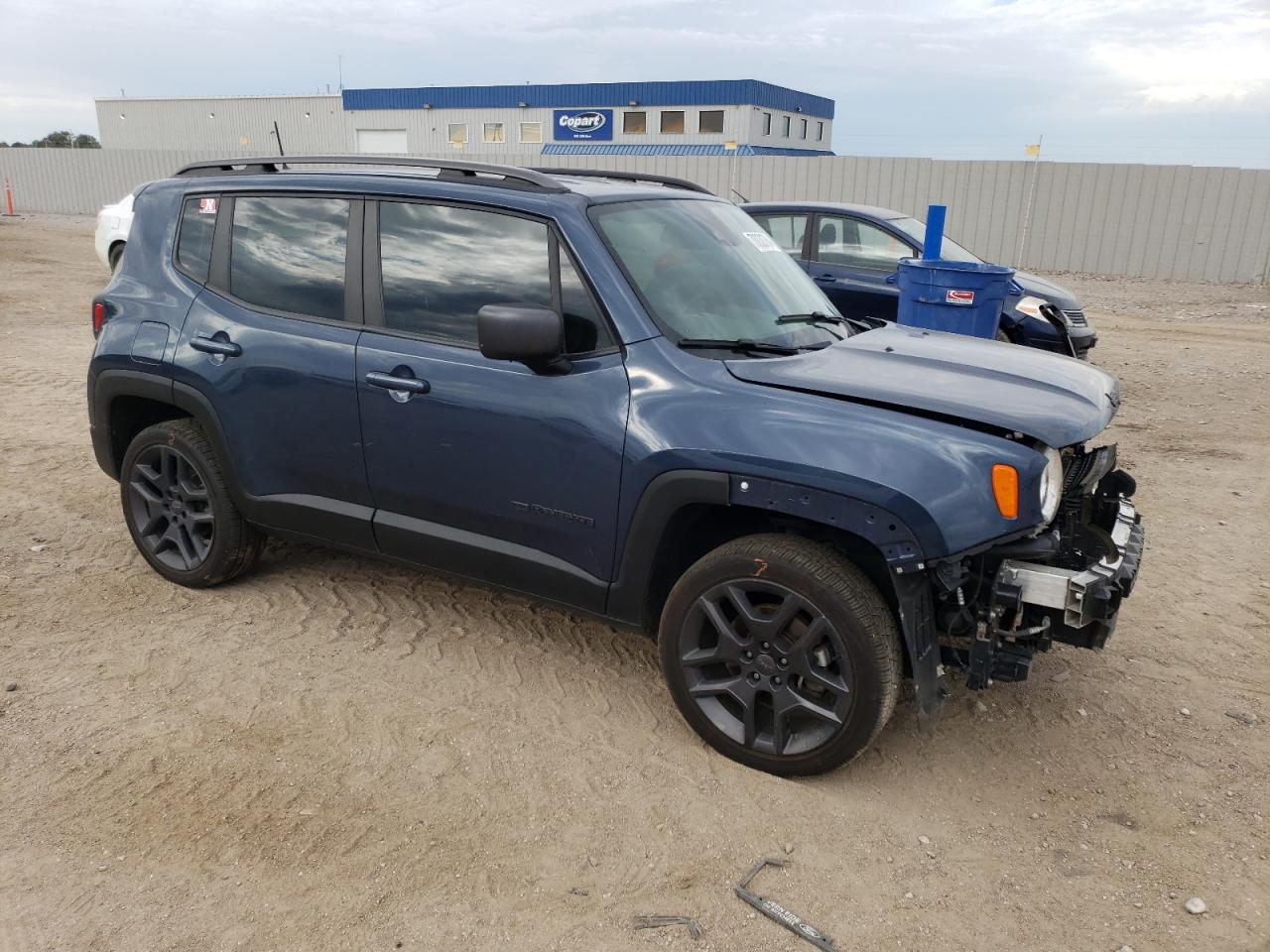 VIN ZACNJDBB8MPM40943 2021 JEEP RENEGADE no.4