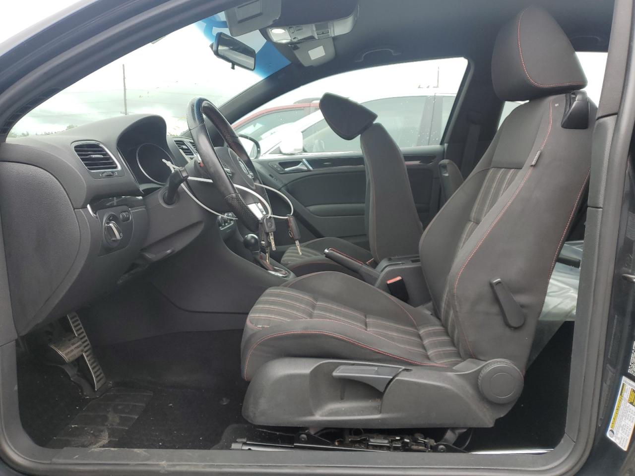 2010 Volkswagen GTI - Image 7
