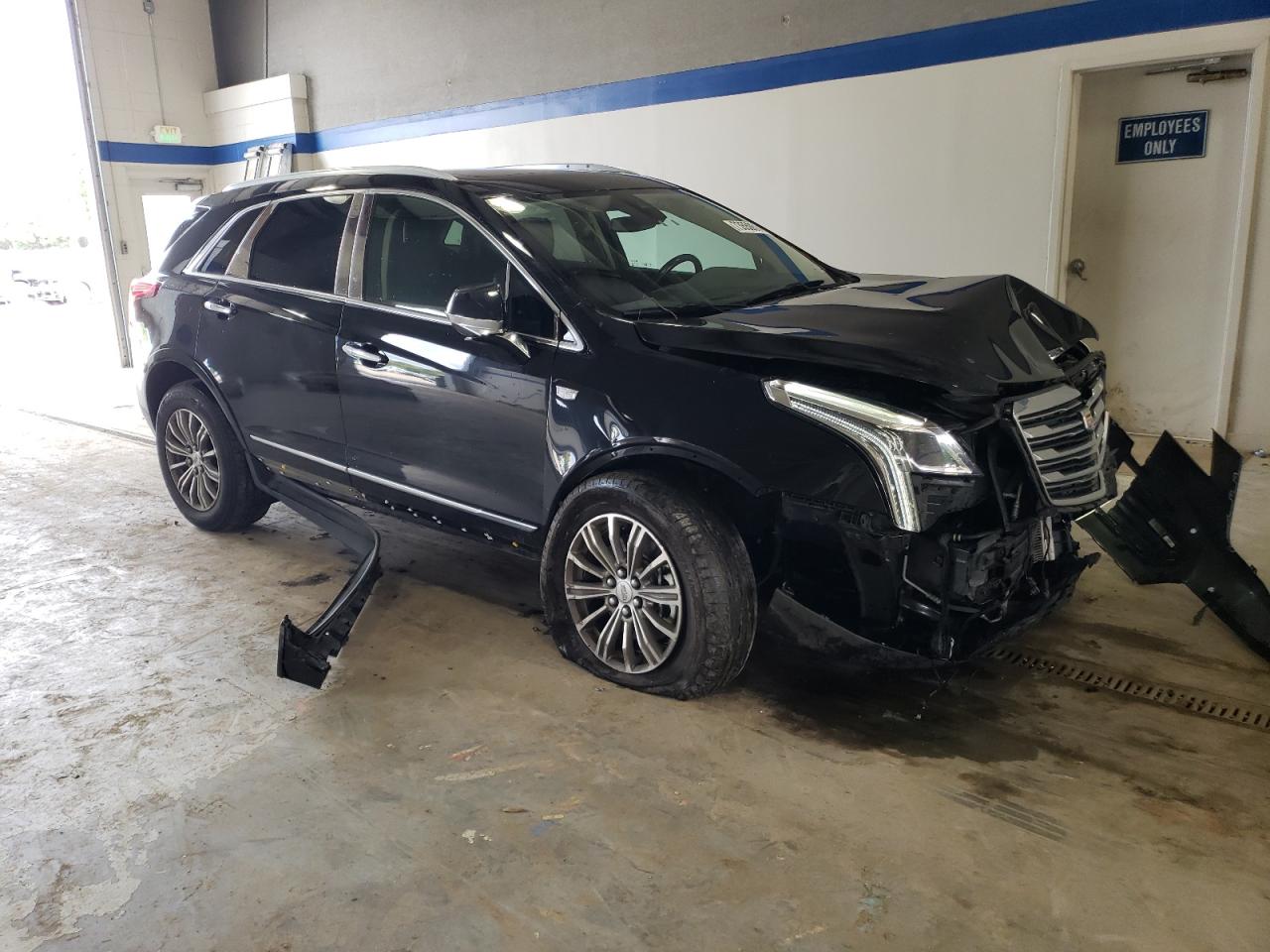 2017 Cadillac XT5 - Image 4