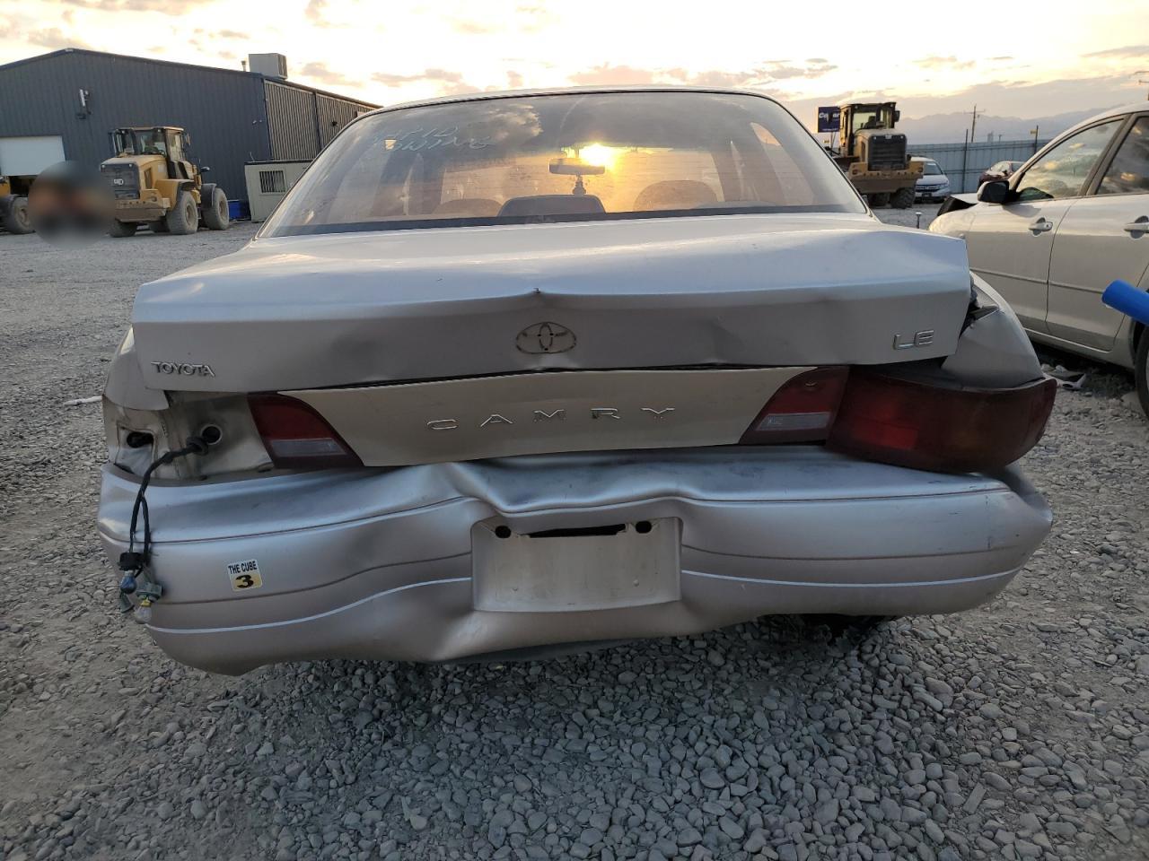 4T1SK12E9SU615414 1995 Toyota Camry Le