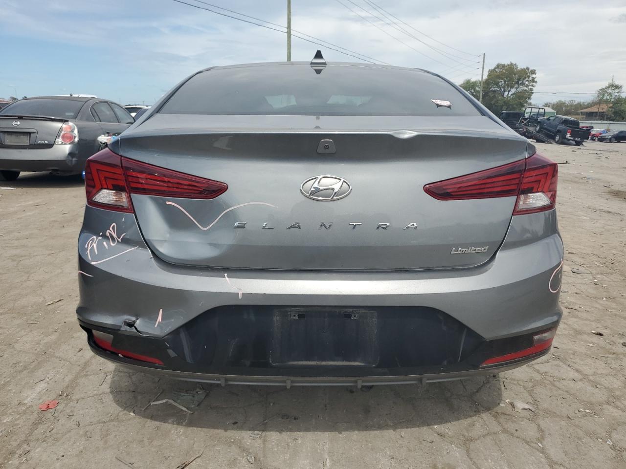 KMHD84LF9KU740977 2019 Hyundai Elantra Sel