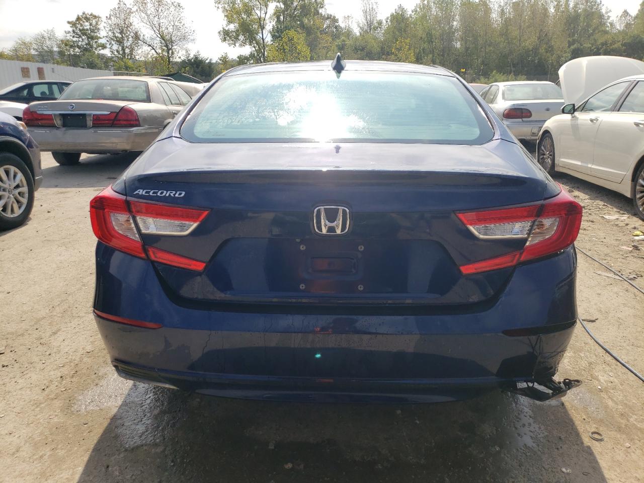 1HGCV1F12JA120884 2018 Honda Accord Lx