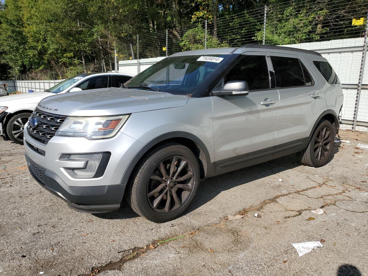 1FM5K7D80HGC75200 2017 FORD EXPLORER - Image 1