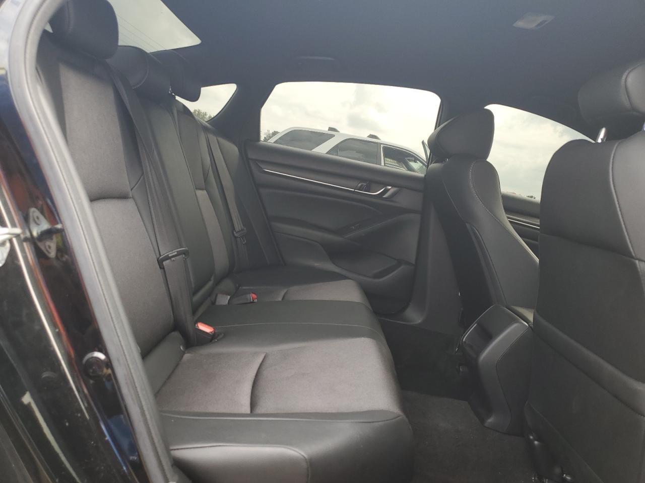 2020 Honda Accord - Image 11