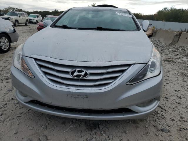 Sedans HYUNDAI SONATA 2013 Srebrny