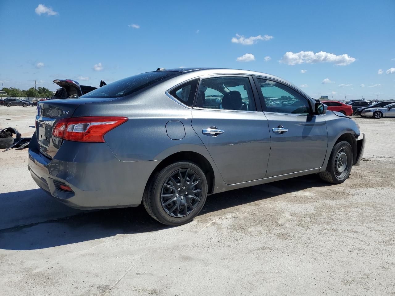 2016 Nissan Sentra - Image 3