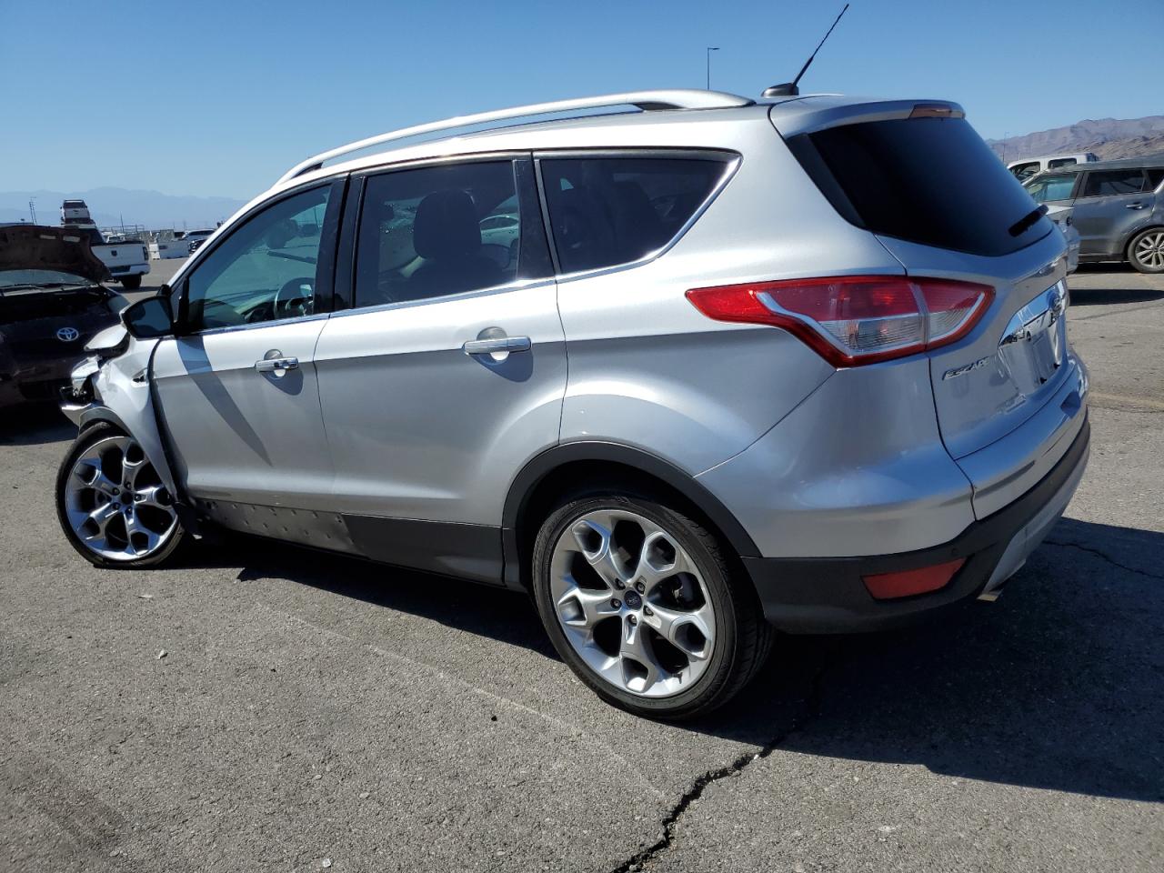 VIN 1FMCU0J98EUD25179 2014 FORD ESCAPE no.2