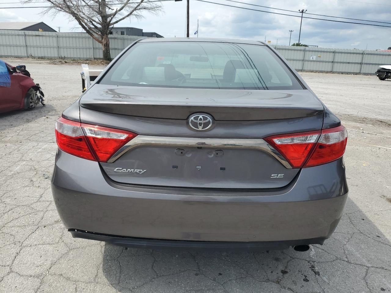 2015 Toyota Camry Le VIN: 4T1BF1FK3FU006068 Lot: 70194964