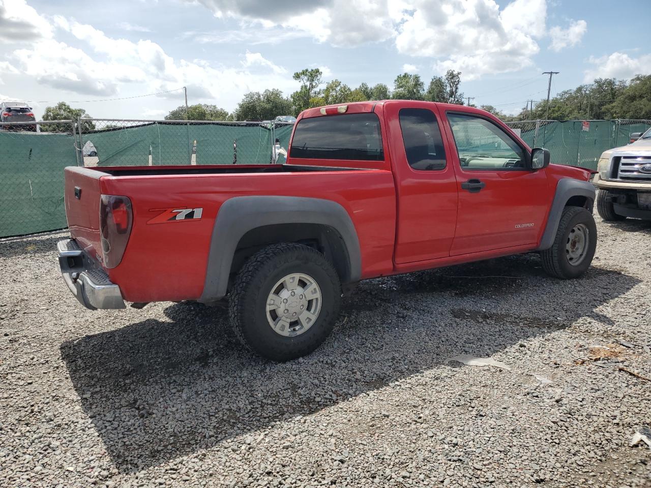 2004 Chevrolet Colorado - Image 3
