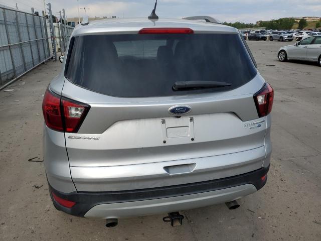  FORD ESCAPE 2019 Srebrny