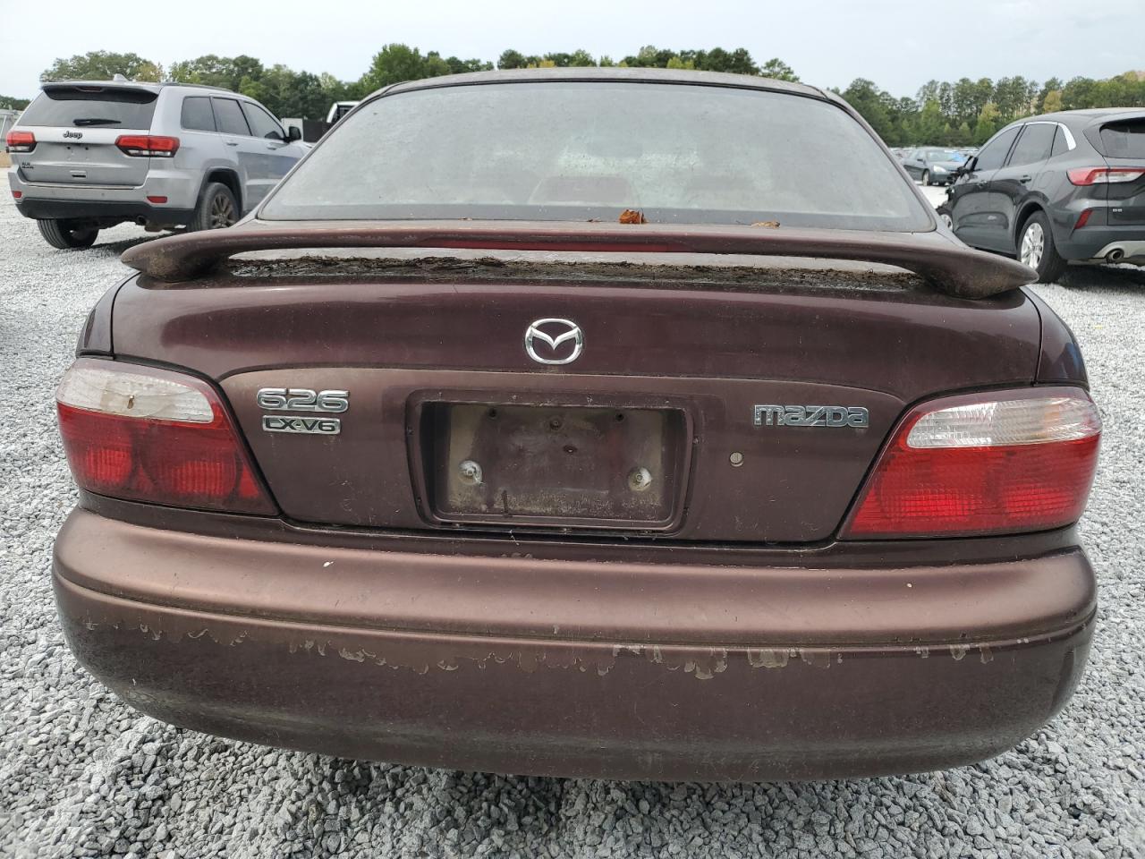 1YVGF22D8Y5126950 2000 Mazda 626 Es