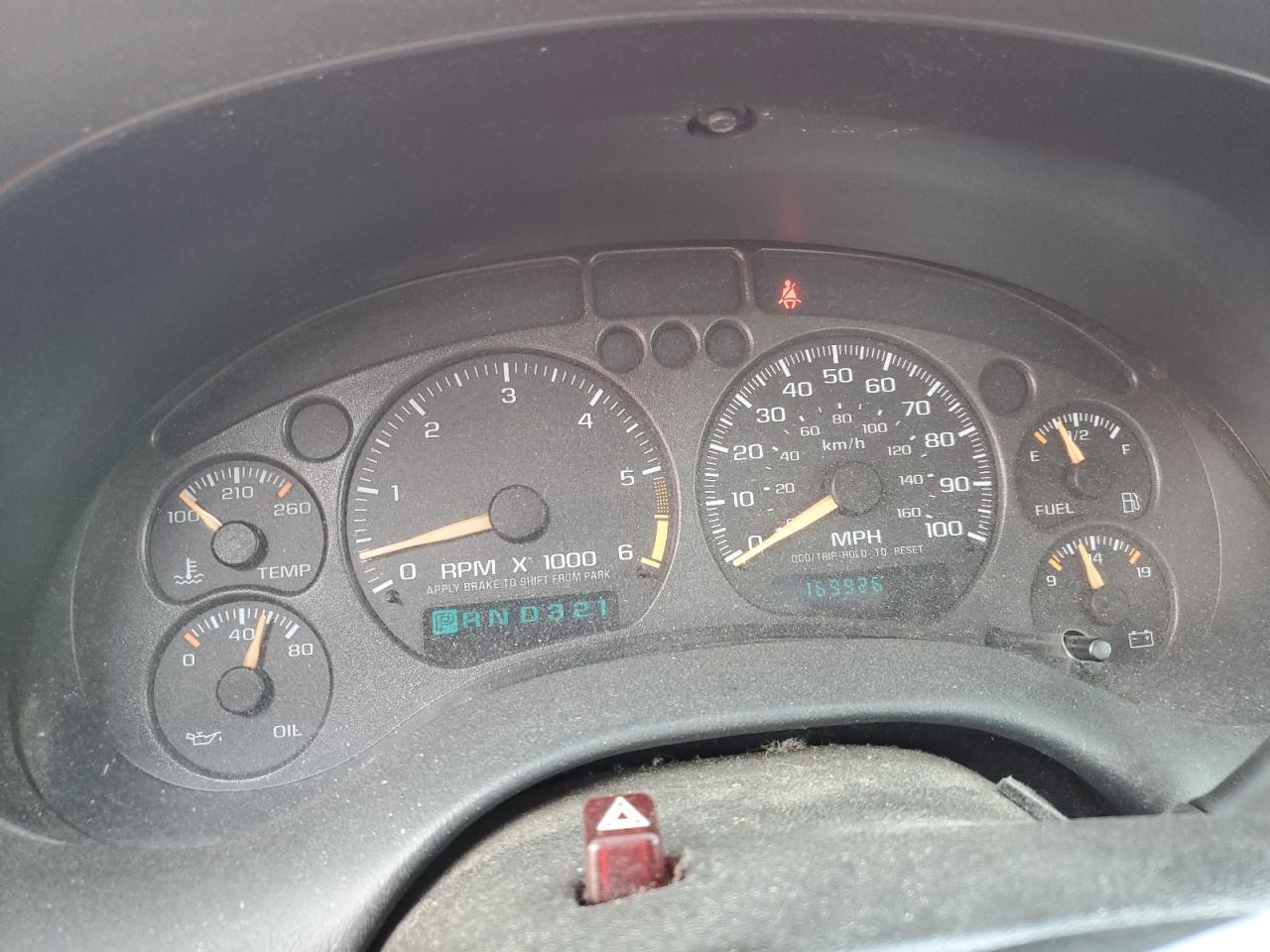 2002 Chevrolet S-10 Pickup - Image 9