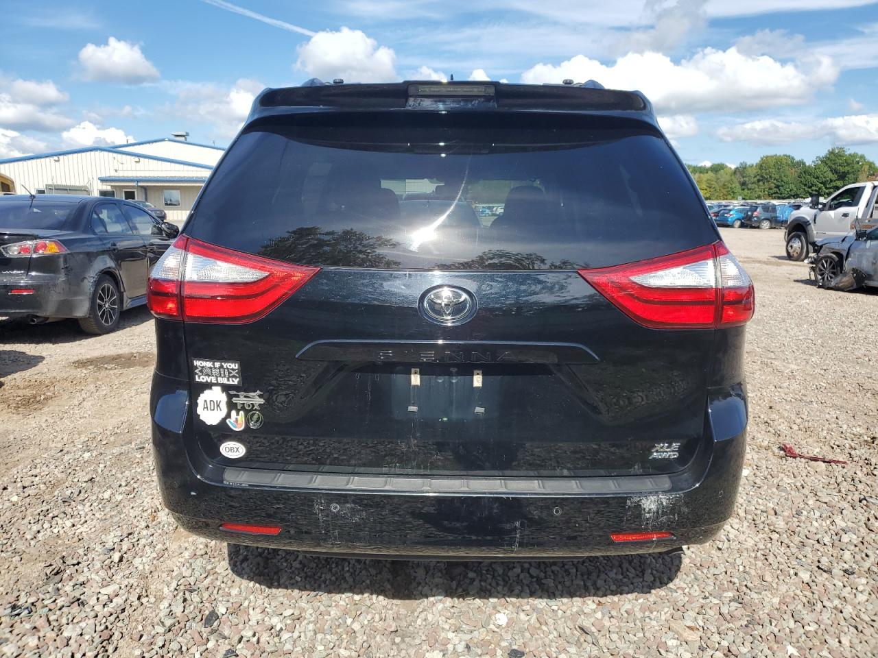 2018 Toyota Sienna Xle VIN: 5TDDZ3DC6JS208315 Lot: 73696464