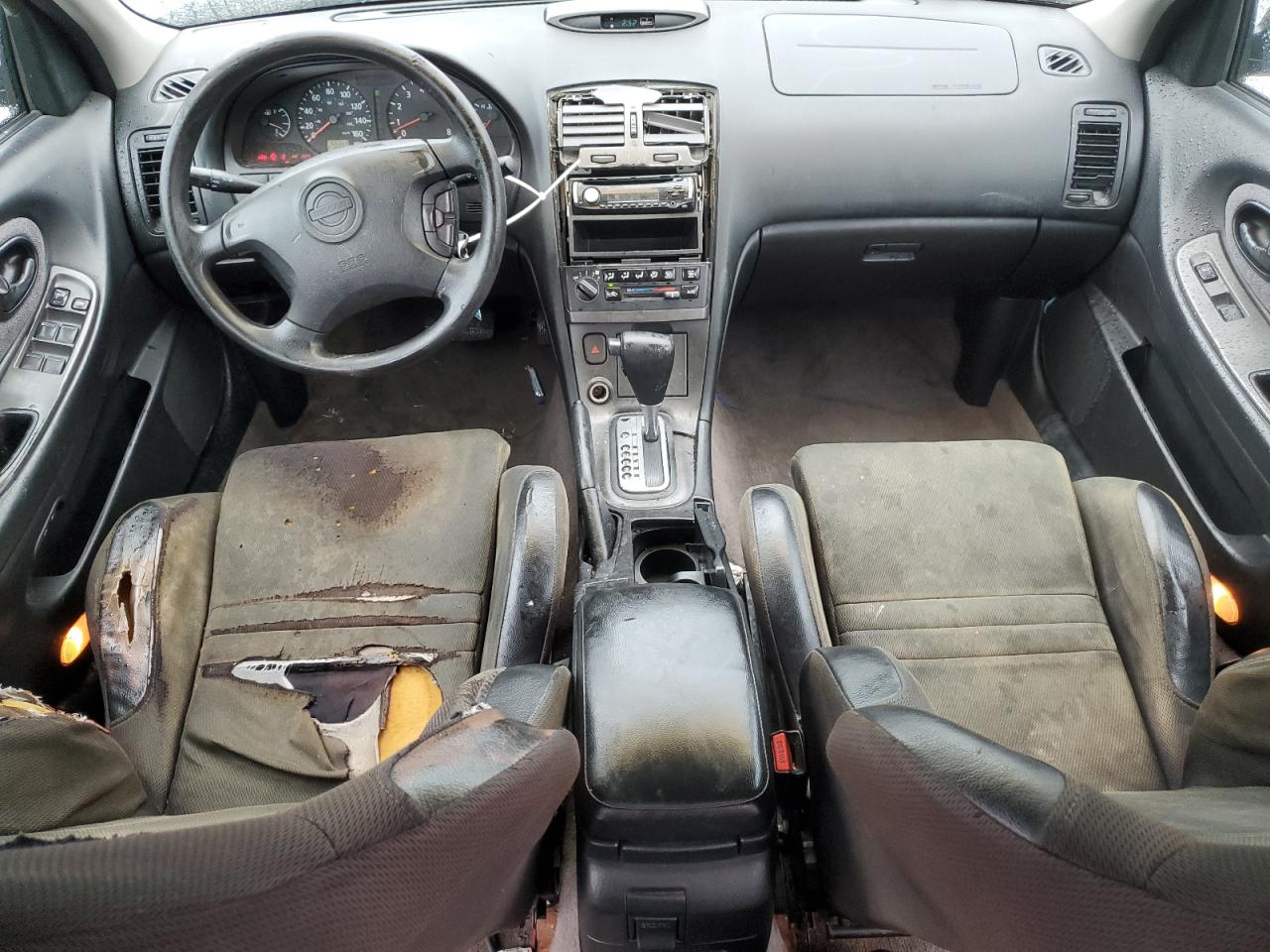 2001 Nissan Maxima - Image 8