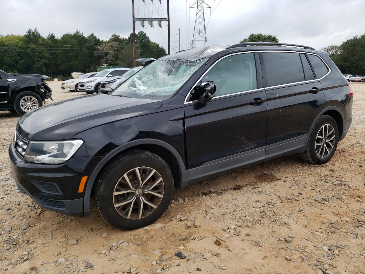 3VV3B7AX0KM159484 2019 Volkswagen Tiguan Se