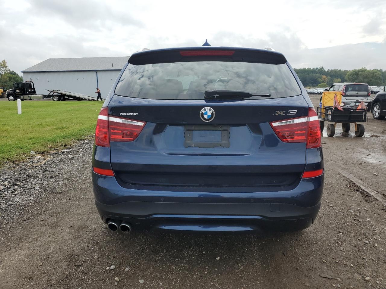 5UXWX9C58H0T02406 2017 BMW X3 xDrive28I