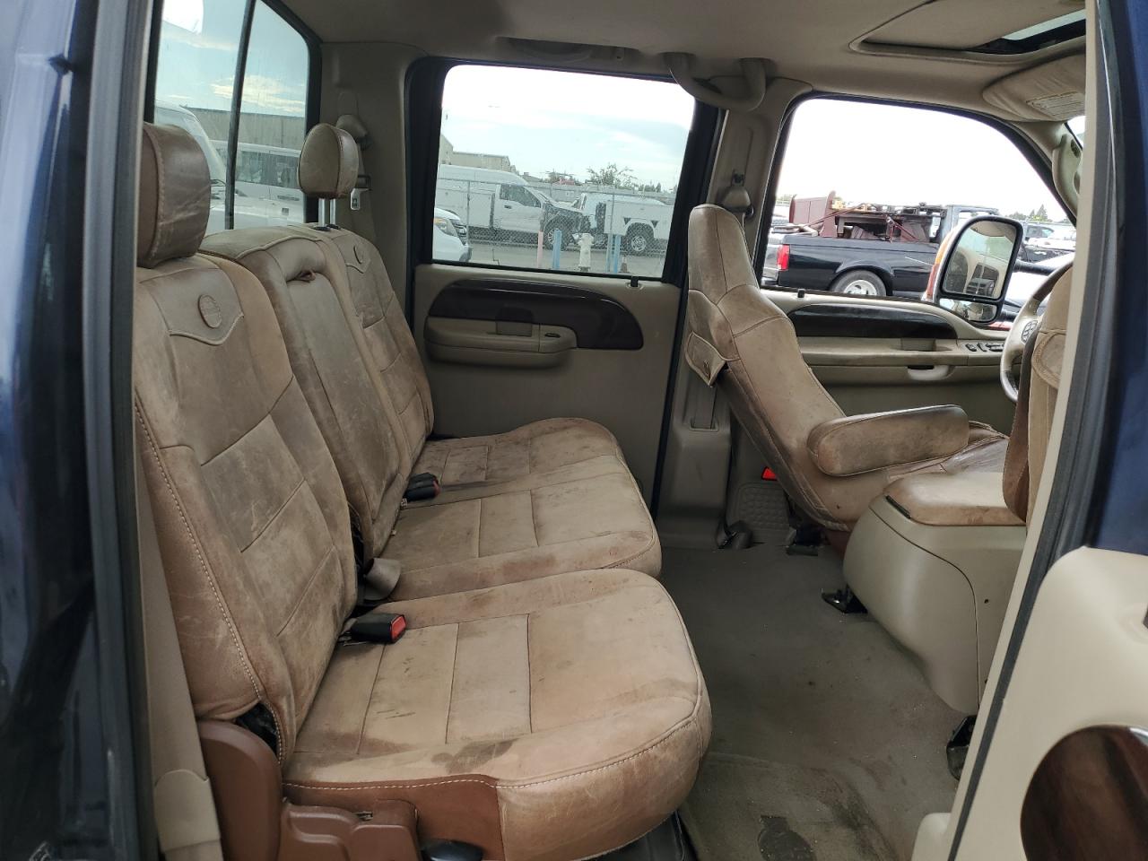 2007 Ford F250 - Image 10