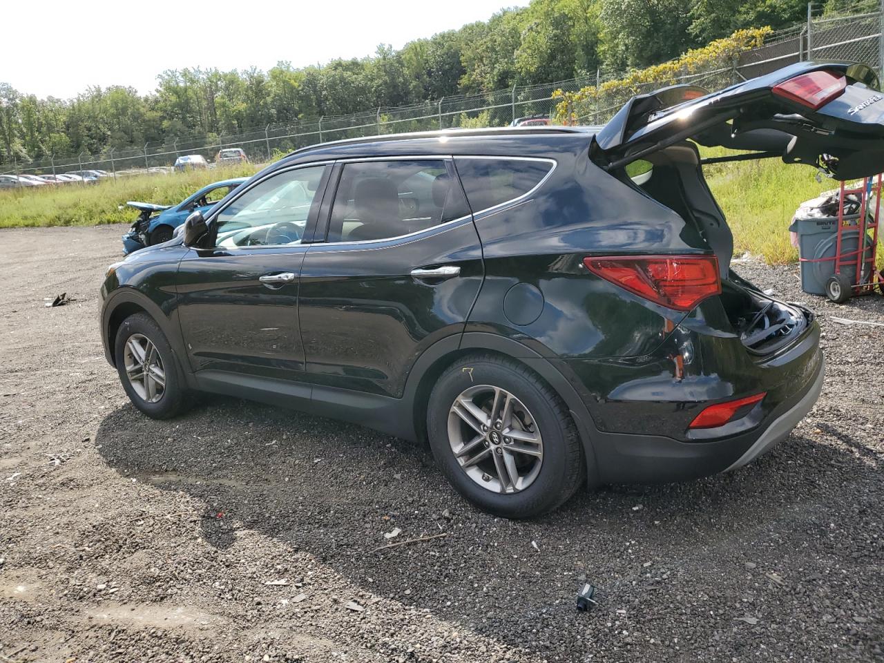 2018 Hyundai Santa Fe - Image 2