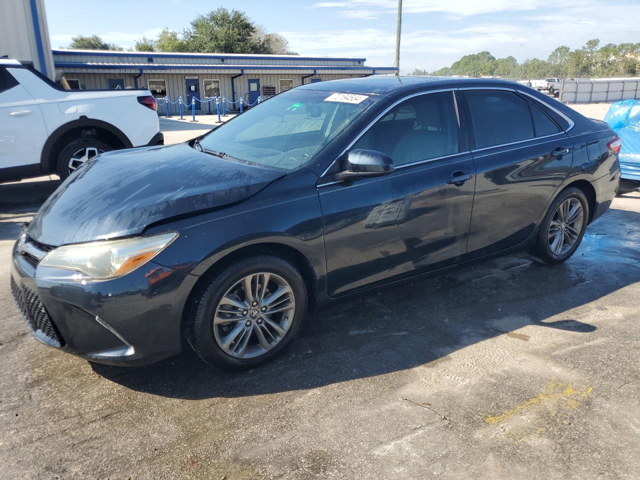 4T1BF1FK1HU293171 2017 TOYOTA CAMRY - Image 1