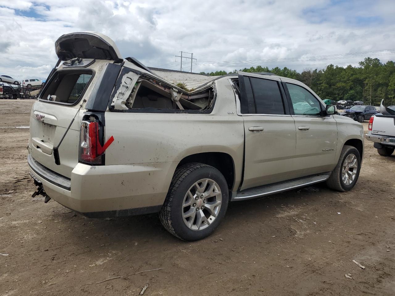 2015 GMC Yukon - Image 3