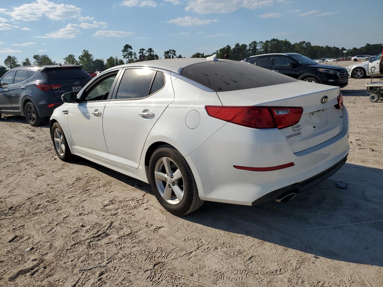 VIN KNAGM4A75F5592719 2015 KIA OPTIMA no.2