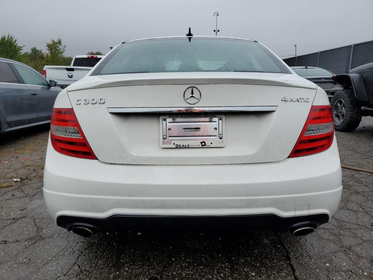 2014 Mercedes-Benz C 300 4Matic VIN: WDDGF8AB1EA941850 Lot: 72563024