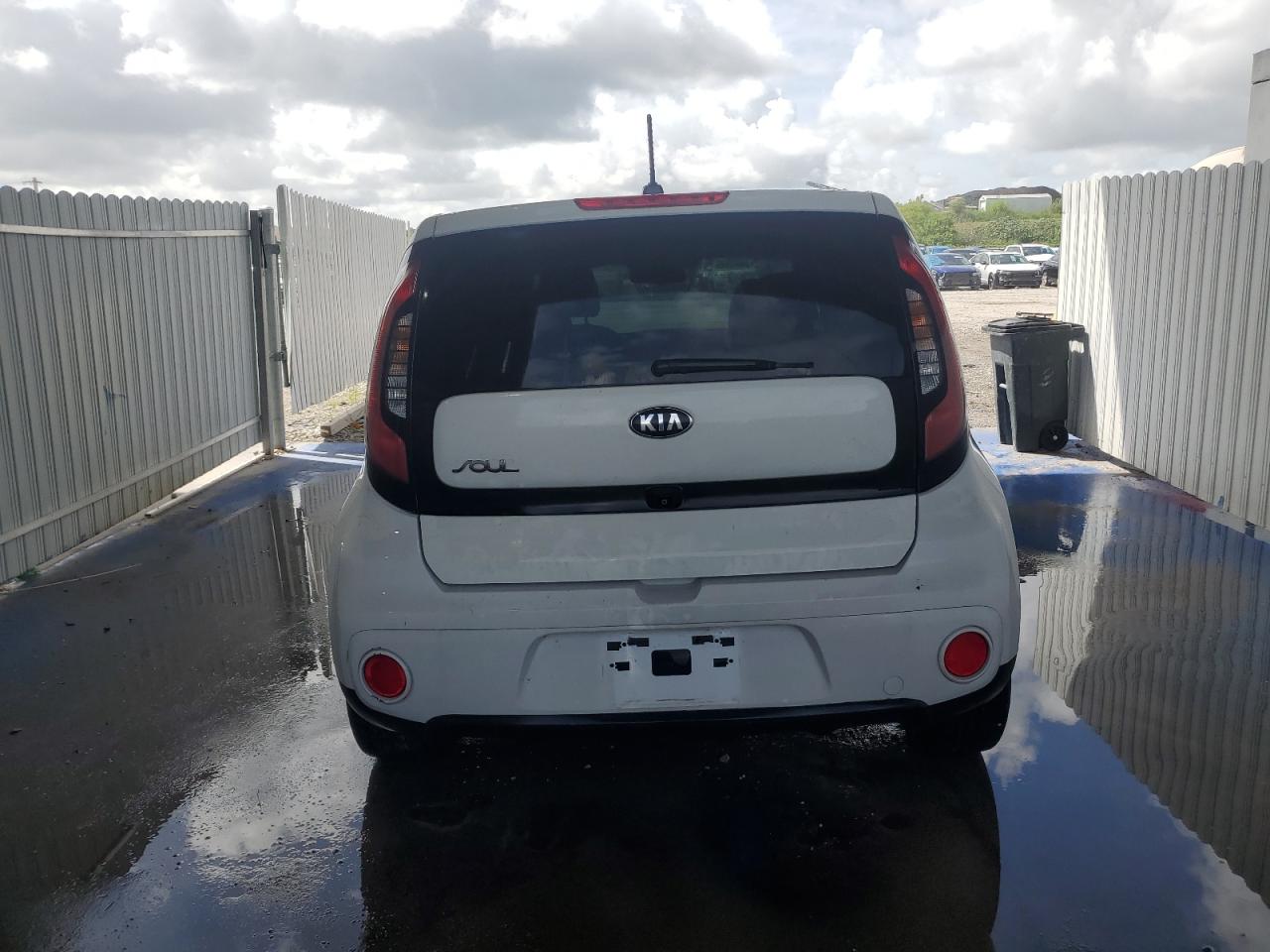 2017 Kia Soul - Image 6