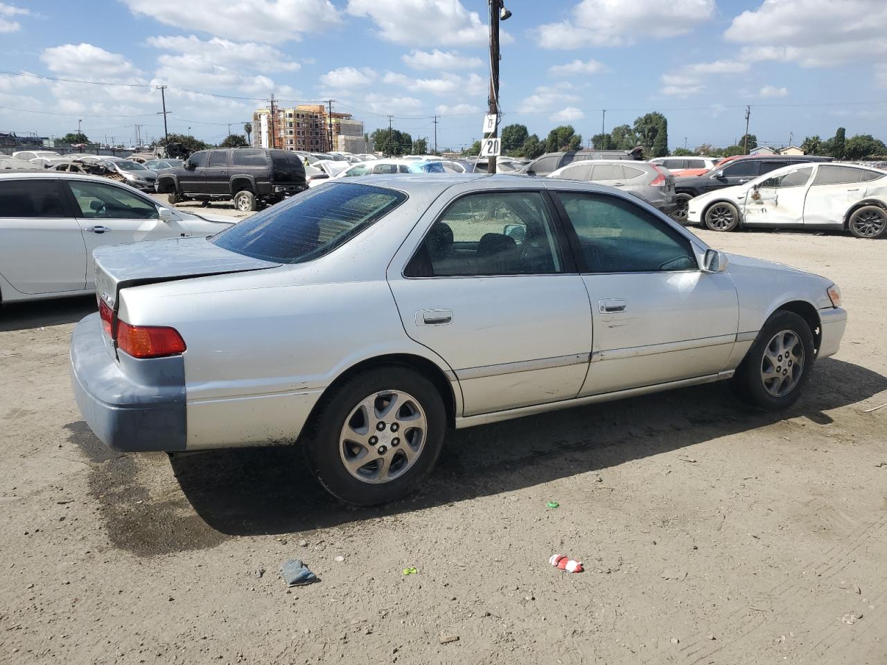 2000 Toyota Camry Le VIN: JT2BF28K0Y0287952 Lot: 72026234