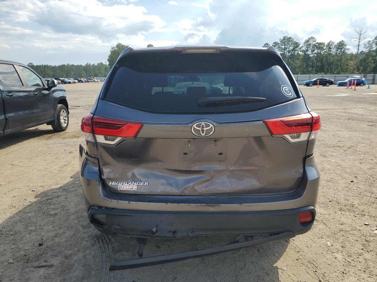 2019 Toyota Highlander Le VIN: 5TDZZRFH4KS303605 Lot: 72309904