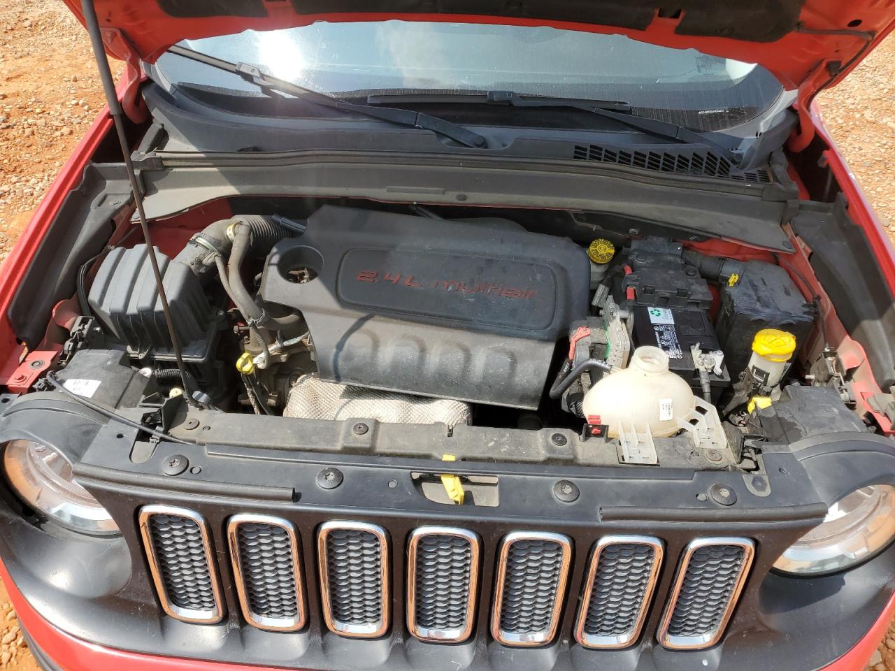 2016 Jeep Renegade - Image 11