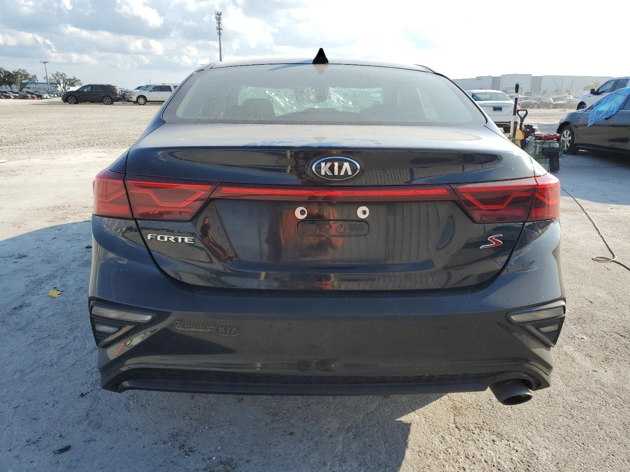 3KPF34AD1KE017734 2019 Kia Forte Gt Line