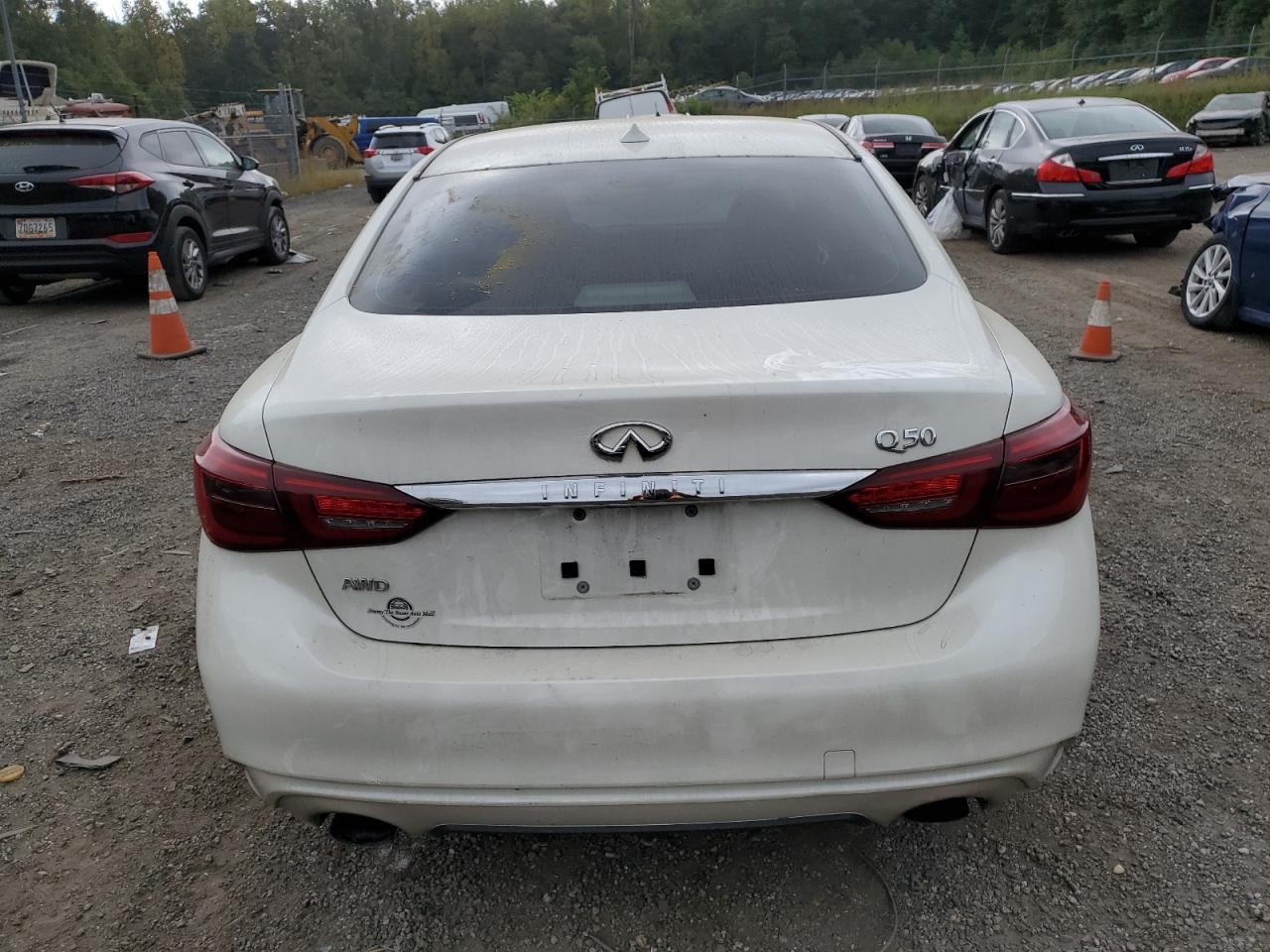 JN1EV7AR6JM440654 2018 Infiniti Q50 Luxe