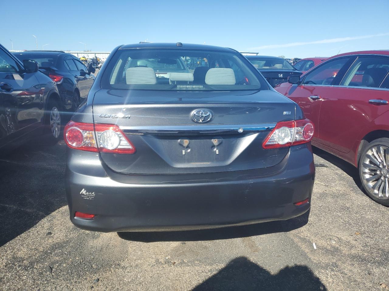 2011 Toyota Corolla Base VIN: 2T1BU4EE3BC706459 Lot: 70981104