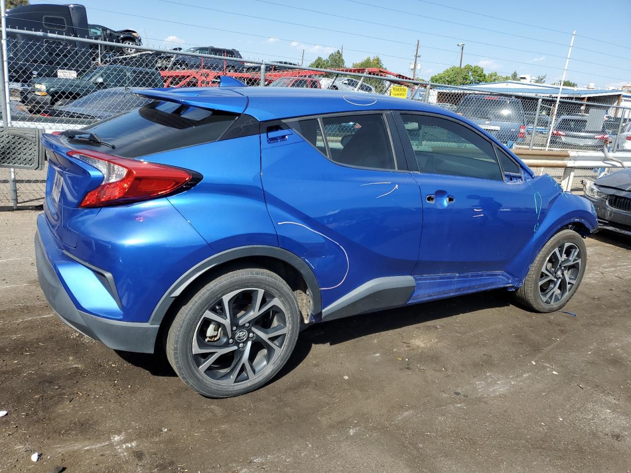 VIN JTNKHMBX9J1000752 2018 TOYOTA C-HR no.3