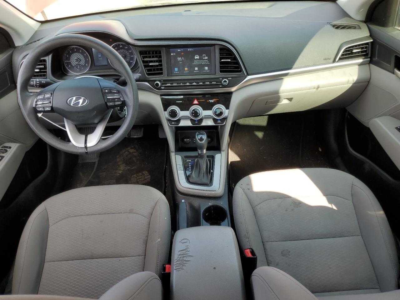 5NPD84LF0KH406481 2019 Hyundai Elantra Sel