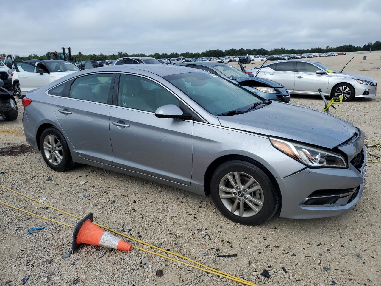 2017 Hyundai Sonata - Image 4