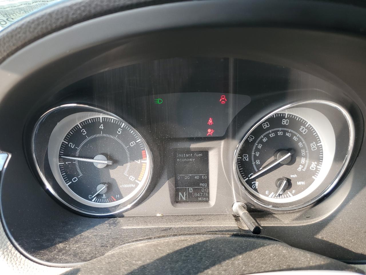 2012 Suzuki Kizashi - Image 9