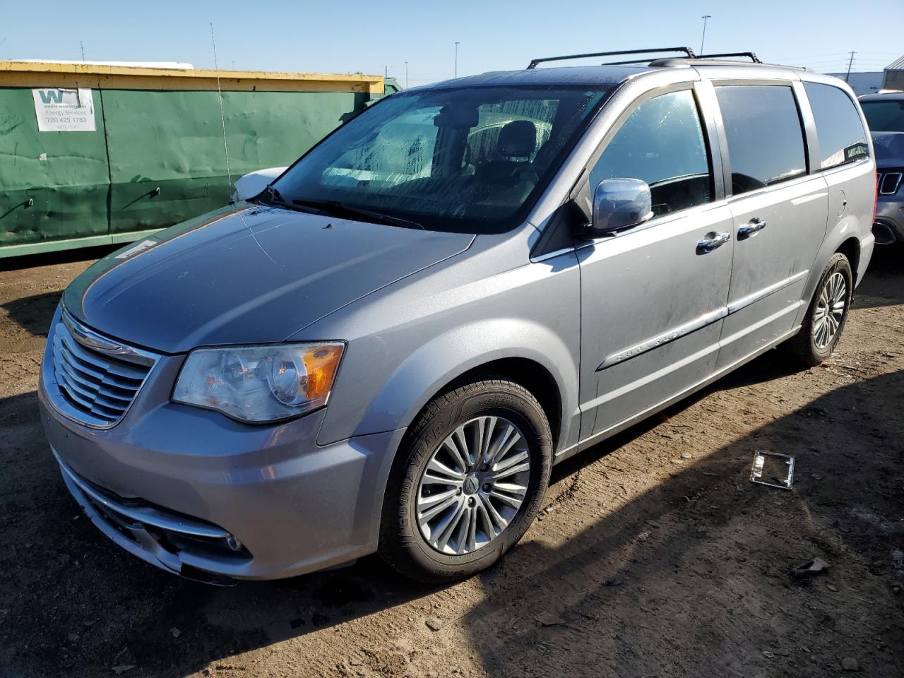 2014 Chrysler Town & Country - Image 1