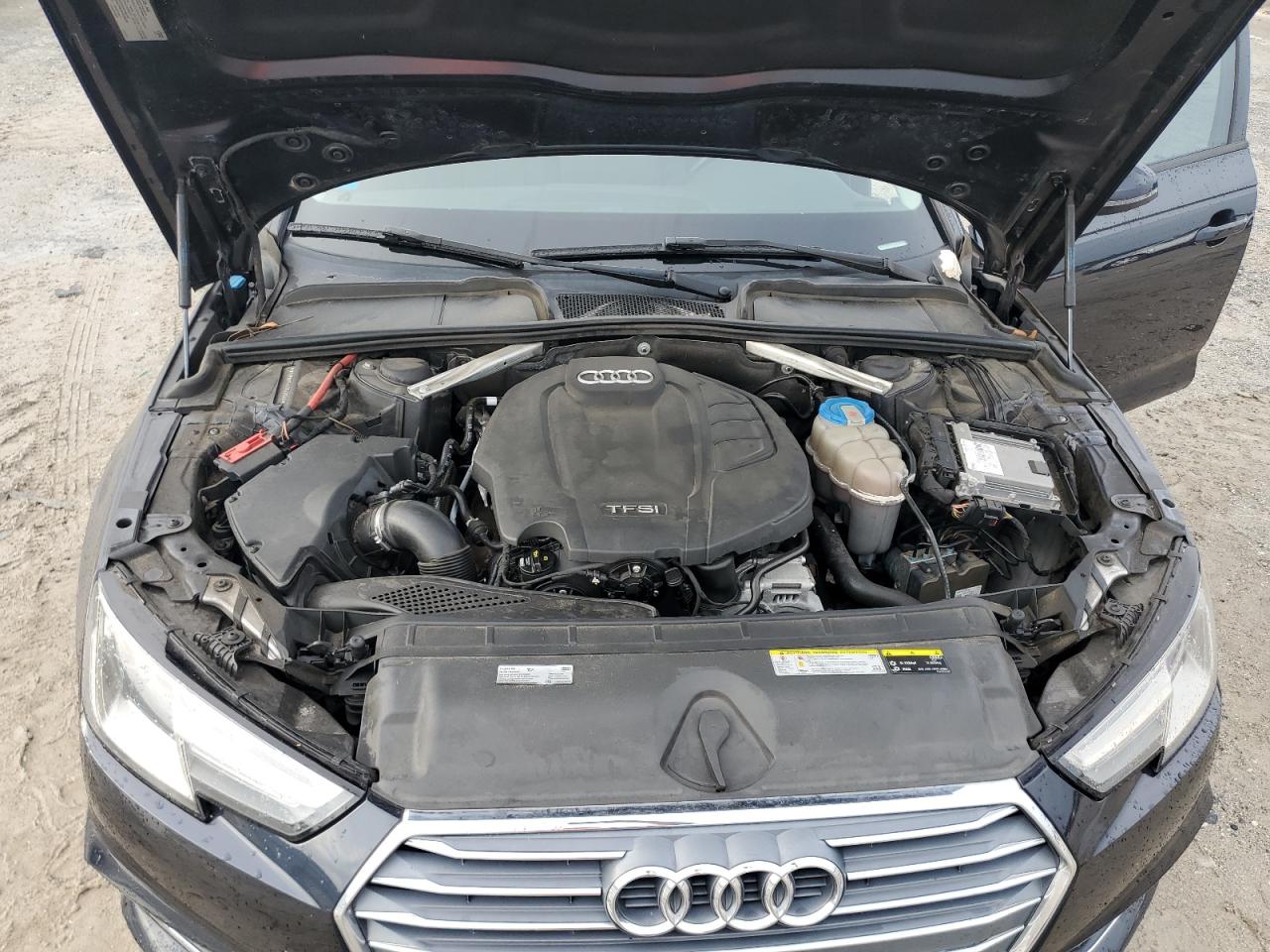 WAUKMAF44JA229240 2018 Audi A4 Premium