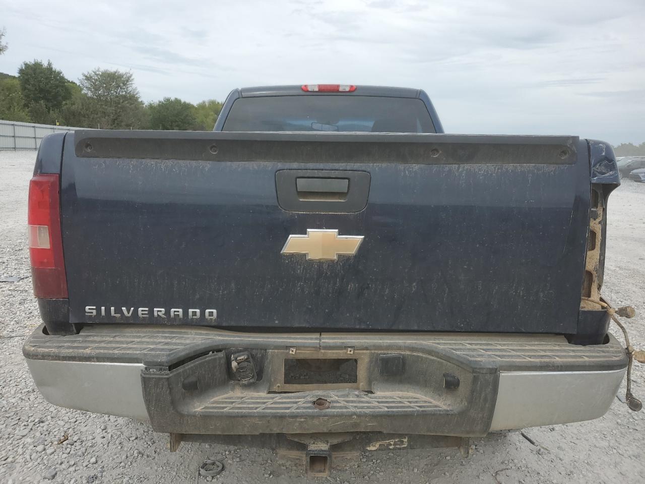 2011 Chevrolet Silverado - Image 10