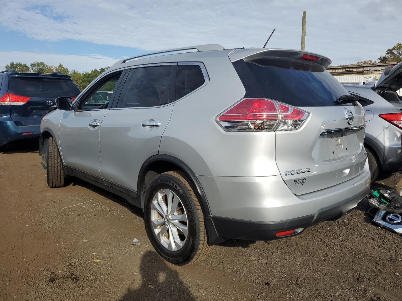 VIN 5N1AT2MV4GC876393 2016 NISSAN ROGUE no.2