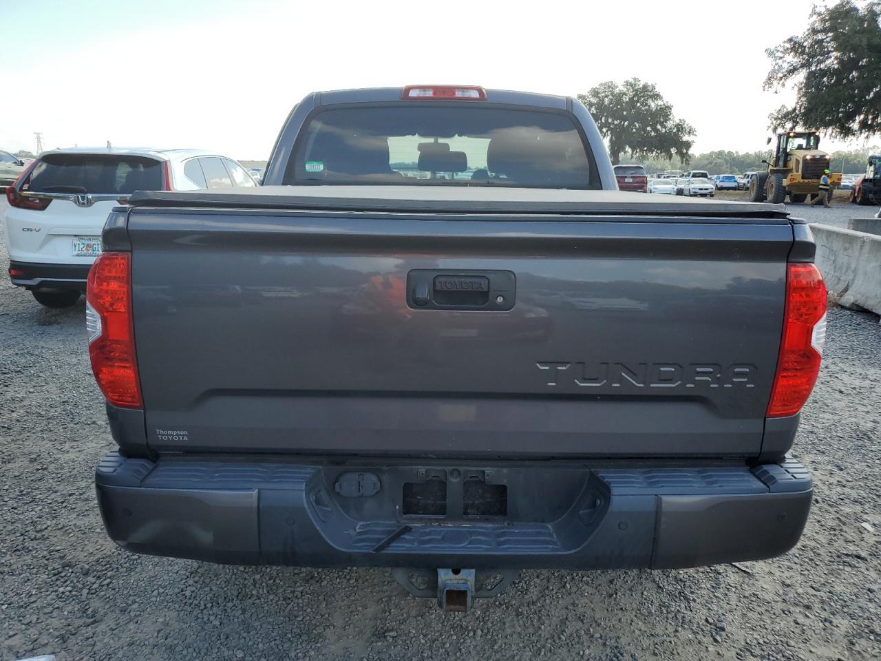 5TFDY5F17GX556637 2016 Toyota Tundra Crewmax Sr5