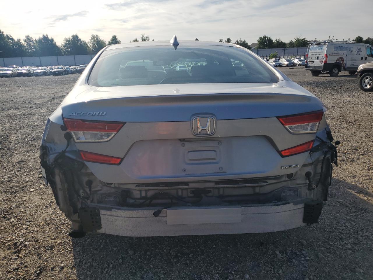 2018 Honda Accord Touring VIN: 1HGCV1F92JA086189 Lot: 69683414